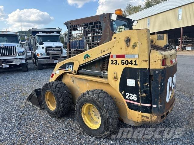 CAT 236 Skid steer mini utovarivači