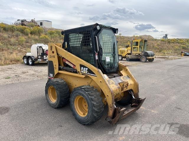 CAT 236 Skid steer mini utovarivači