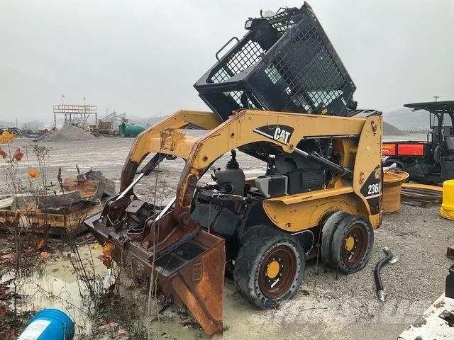 CAT 236B Skid steer mini utovarivači