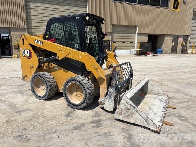 CAT 236D3 Skid steer mini utovarivači