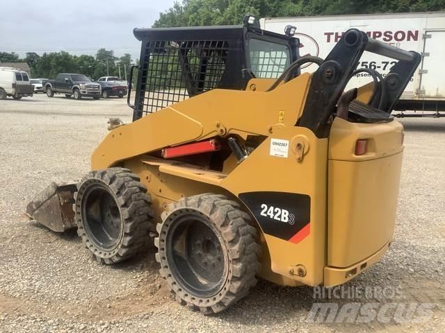 CAT 242B3 Skid steer mini utovarivači