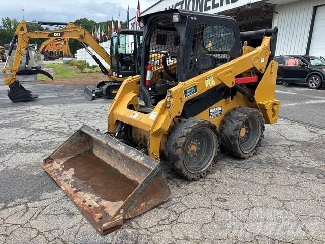CAT 242D Skid steer mini utovarivači