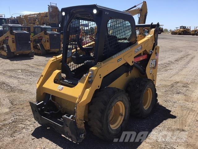 CAT 242D3 Skid steer mini utovarivači