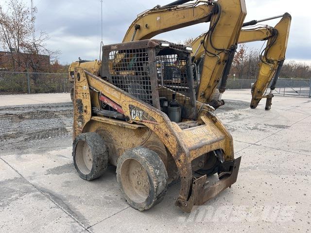 CAT 246 Skid steer mini utovarivači