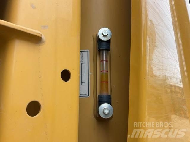 CAT 326 GC Bageri gusjeničari