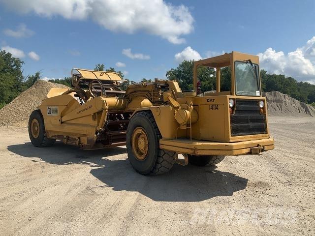 CAT 613B Strugači