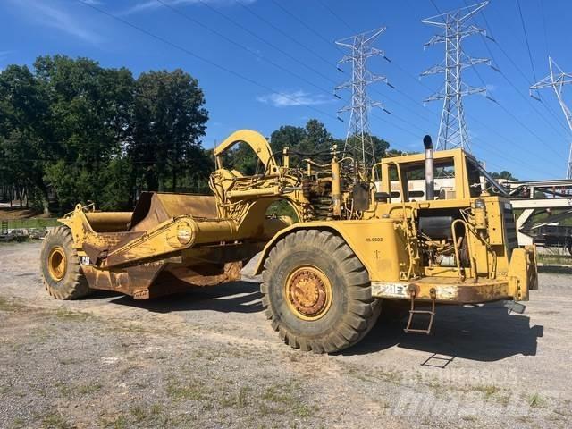 CAT 621F Strugači