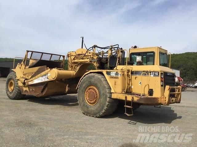 CAT 621G Strugači