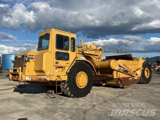 CAT 621G Strugači