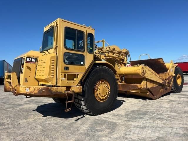CAT 621G Strugači