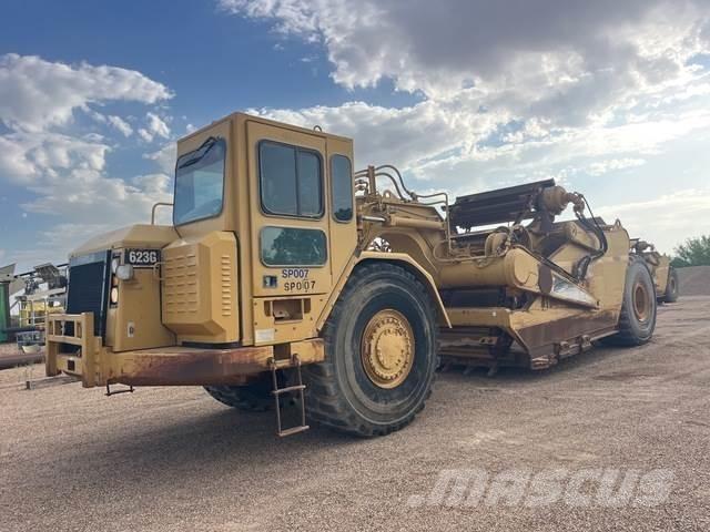 CAT 623G Strugači