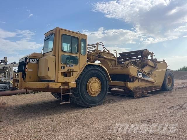 CAT 623G Strugači