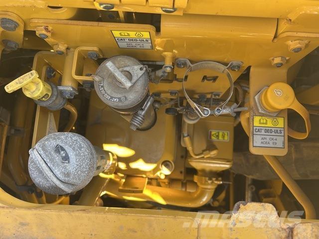 CAT 623k Strugači