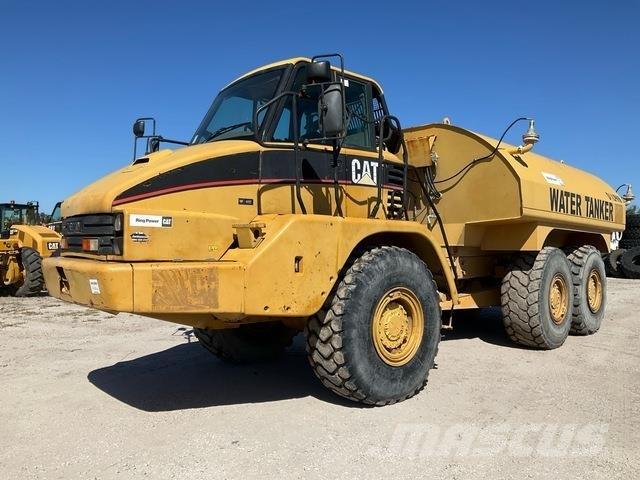CAT 725 Kamioni za vodu