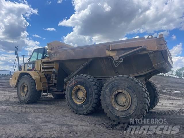 CAT 740 Zglobni demperi