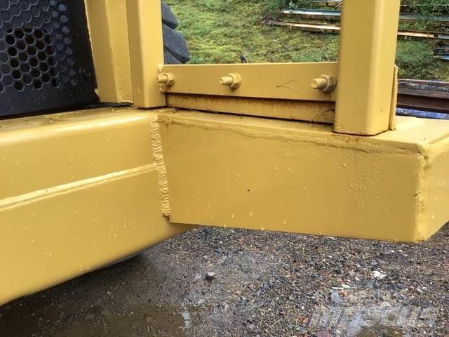 CAT 775D Zglobni demperi