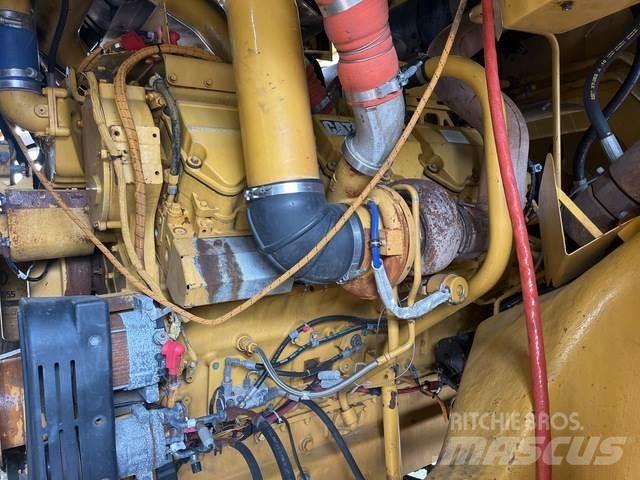 CAT 777F Zglobni demperi