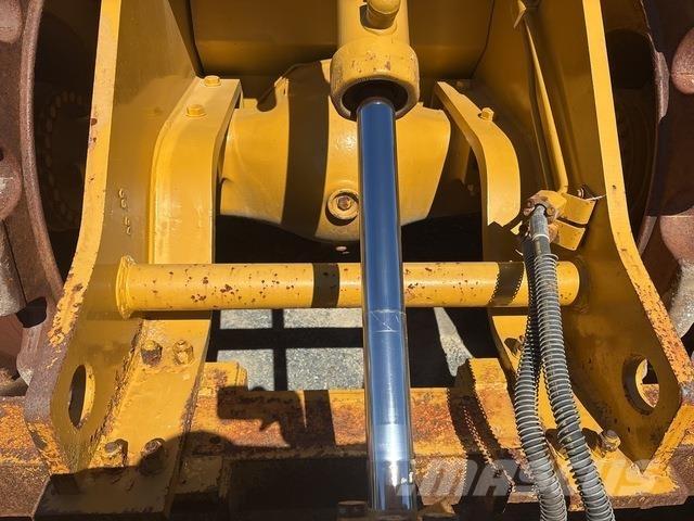 CAT 825H Kompaktori zemlje