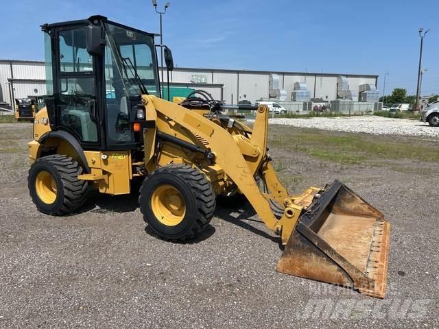CAT 903D Utovarivači na kotačima