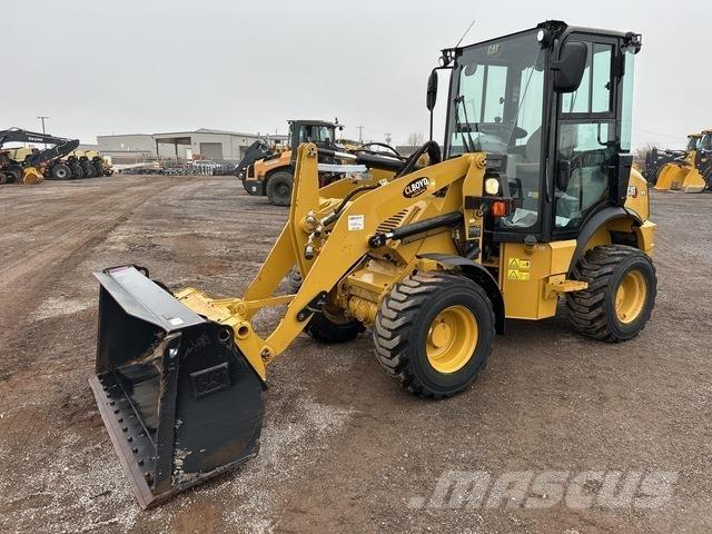 CAT 903D Utovarivači na kotačima