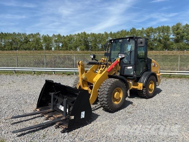 CAT 906 Utovarivači na kotačima