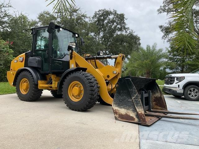 CAT 906 Utovarivači na kotačima