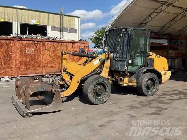 CAT 906H Utovarivači na kotačima