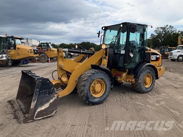 CAT 906M Utovarivači na kotačima