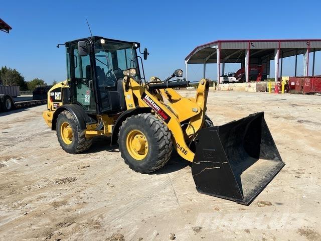 CAT 906M Utovarivači na kotačima