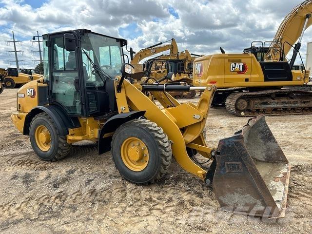 CAT 906M Utovarivači na kotačima