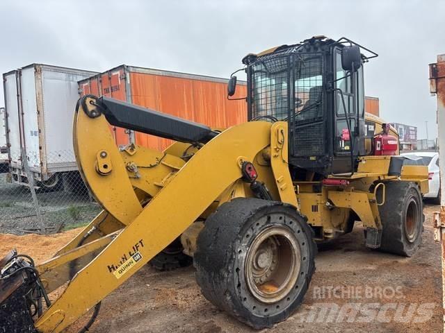 CAT 938K Utovarivači na kotačima