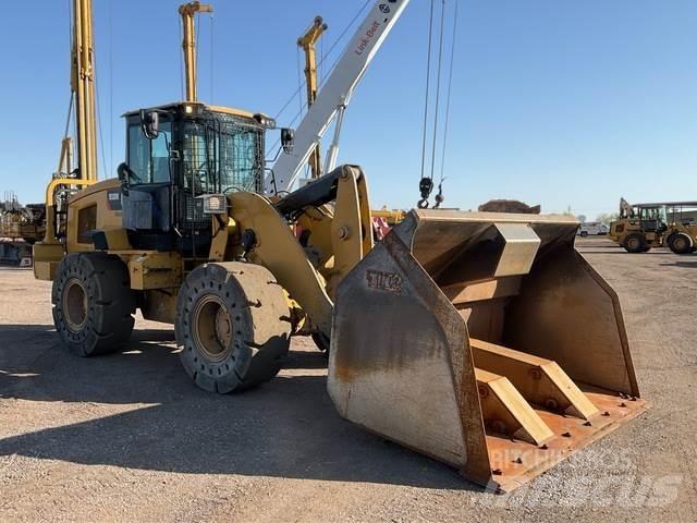 CAT 938M Utovarivači na kotačima