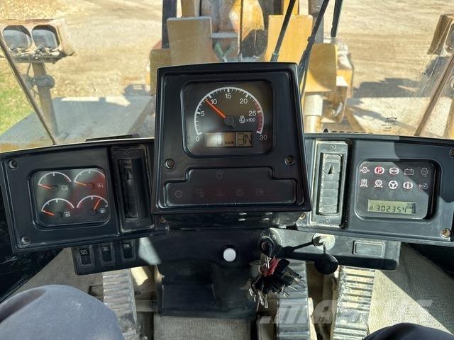 CAT 988G Utovarivači na kotačima