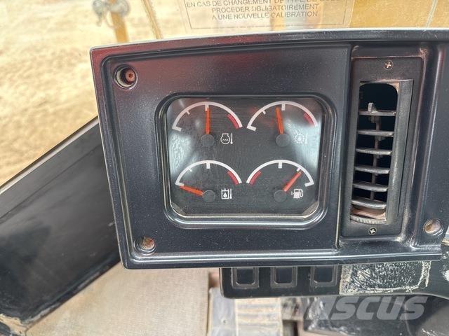CAT 988G Utovarivači na kotačima