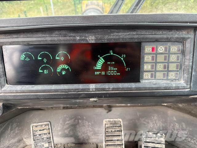 CAT 990 Utovarivači na kotačima