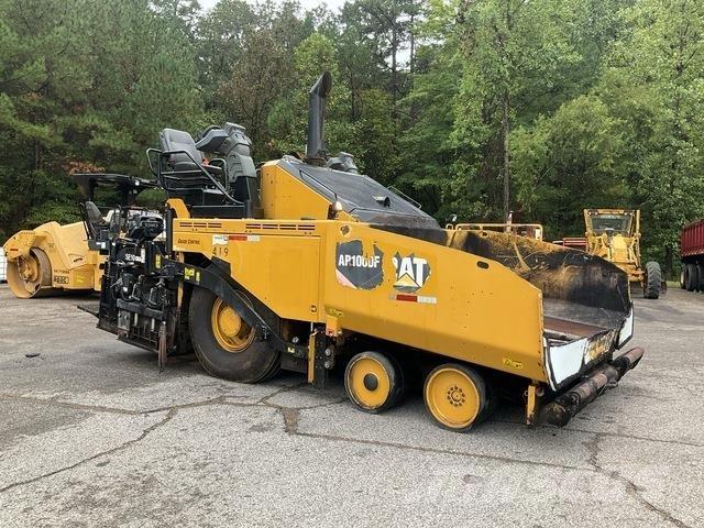 CAT AP1000F Asfaltni finišeri