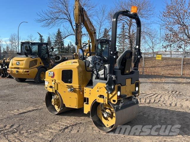 CAT CB2.5 Valjci sa dvojnim bubnjem