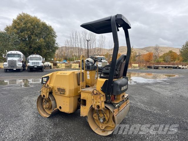 CAT CB24 Valjci sa dvojnim bubnjem