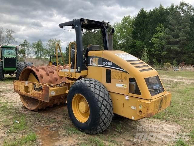 CAT CS-533E Valjci sa jednim bubnjem