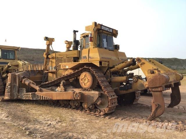 CAT D10R Buldožeri gusjeničari