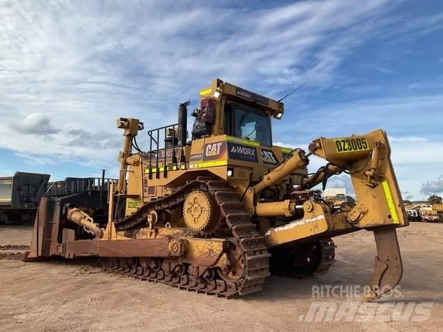 CAT D10T Buldožeri gusjeničari