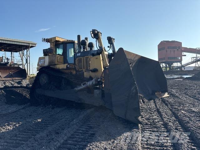 CAT D10T Buldožeri gusjeničari