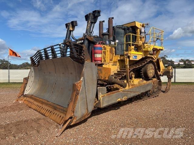 CAT D10T Buldožeri gusjeničari