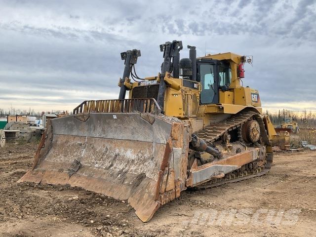 CAT D10T Buldožeri gusjeničari