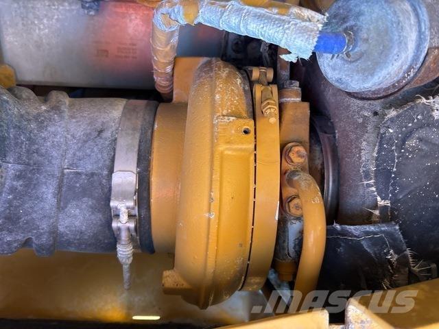 CAT D11 Buldožeri gusjeničari