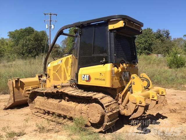 CAT D3 Buldožeri gusjeničari