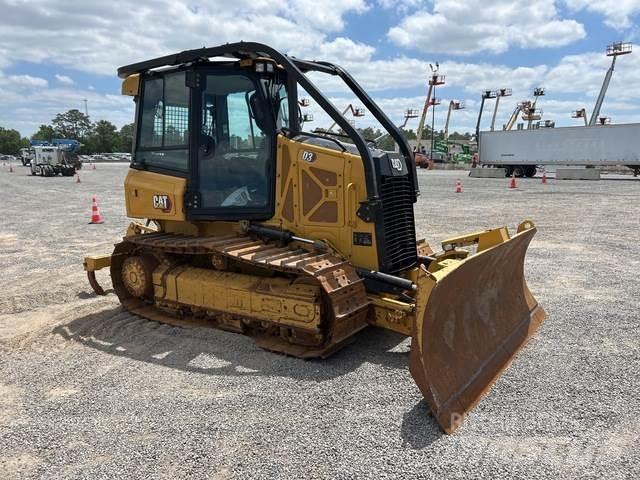 CAT D3 Buldožeri gusjeničari
