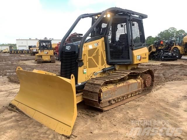 CAT D3 Buldožeri gusjeničari