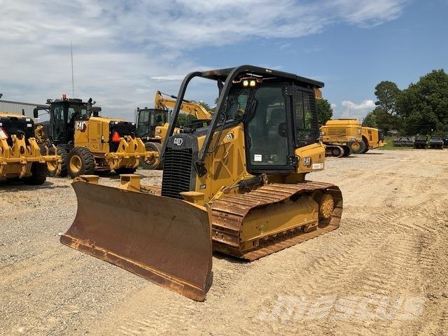 CAT D3 Buldožeri gusjeničari