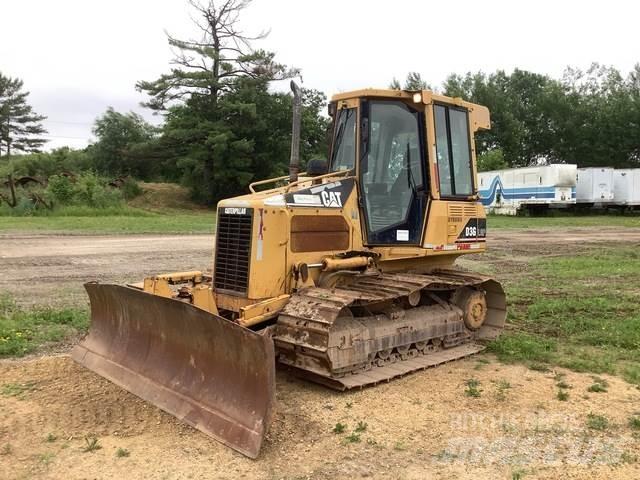 CAT D3G LGP Buldožeri gusjeničari